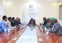 Wasiirka Amniga XFS oo xafiiskiisa ku qaabilay Ergayga Gaarka ah ee Midowga Afrika u qaabilsan Soomaaliya