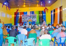 Wafdi ka socda dowladda federaalka oo kulan la qaatay odayaasha dhaqanka Beledxaawo