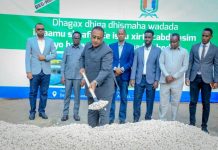 Guddoomiyaha gobolka Banaadir oo dhagax dhigay dhismaha wado cusub