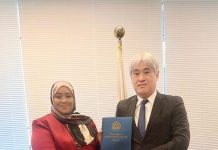 Danjiraha JFS ee Shiinaha oo laga guddoomay nuqul ka mid ah waraaqaha aqoonsiga