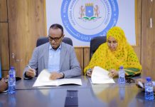 Guddoomiyaha SODMA iyo haya’adda LM International oo kala saxeexday heshiis