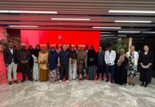 Xildhibaanno ka socda JFS oo booqday xarunta seyniska iyo tiknolojiyadda ee China