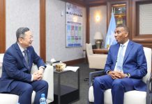 Ra’iisul wasaare Xamse oo qaabilay danjiraha Shiinaha