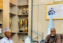 Maareeyaha Dekadda oo ballan qaaday inuu shaqaaleysiin doono Afar kamid ah dadka Maqalka Naafada ka ah