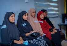 Wasaaradda Shaqada oo dhalinyarada u tabaraysa xirfadaha kor u qaadaya shaqo helista