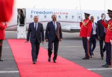 Madaxweyne Xasan Sheekh oo gaaray Jabuuti