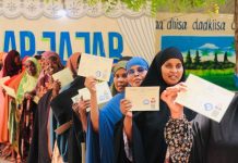 Shacabka Muqdisho oo soo dhoweeyey qaybinta kaarka codbixinta