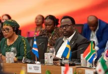 R/wasaare ku-xigeenka “Maalgelinta Cimilladu ma aha sadaqo, ee waa iskaashi loogu talagalay isbeddel iyo xalal-waara.”