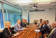 Wasiirka Dekadaha XFS oo la kulmay Xoghayaha Guud ee Ururka Badaha Dunida (IMO) .