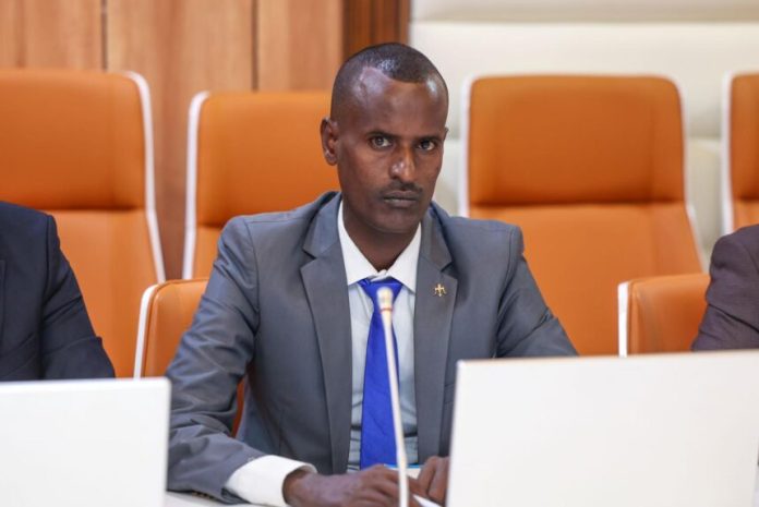 FARADHEERE-860x574-1 (1)