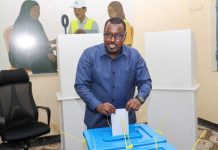 Guddoomiye ku-xigeenka labaad ee golaha shacabka oo codkiisa ka dhiibtay degmada Dharkeenley