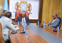 Guddoomiyaha Golaha Shacabka oo qaabilay Safiirka Dowladda Sacuudiga u fadhiya Soomaaliya