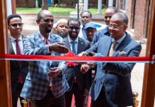 Soomaalida Koofur Afrika ku nool oo helaya Kaarka aqoonsiga Qaranka