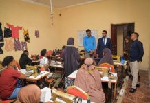 Dhallinyaro loo qabtay xirfado kor loogu qaadayo aqoontooda