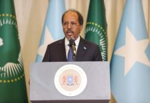 Madaxweyne Xasan Sheekh oo Qaranka la wadaagay hambalyada xubinimada golaha nabadda Midowga Afrika