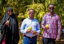 Wasiirka Beeraha oo booqasho ku tegay qaar ka mid ah beeraha degmada Afgooye