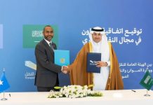 Wasiirka dekedaha XFS oo heshiis iskaashi la saxiixday Wasiirka Gaadiidka ee Boqortooyada Sacuudi Carabiya