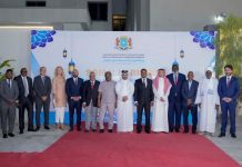 Afur Diblomaasiyadeed: “Horumarka Soomaaliya”.