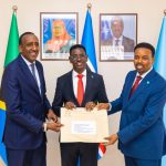 Dowladda Soomaaliya oo loo ogolaaday inay bixiso Baasaboorka Bulshada Bariga Afrika