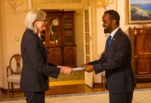 Safiirka Soomaaliya ee Australia oo aqoonsiga laga guddoomay