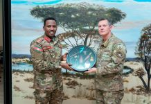 Taliyaha CXD oo hoggaanka taliska Mararaykanka ee Afrika kala hadlay howlgalada ka dhanka ah Khawaarijta