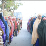 Barnaamij lagu afurinaayo dadka barakacayaasha ah oo ka socda Muqdisho