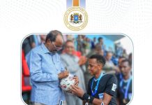 Madaxweyne Xasan Sheekh oo u hambalyeeyey garsoore Cumar Cartan