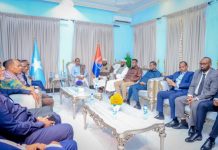 Guddoomiyaha Gobolka Banaadir oo qaabilay Xildhibaan Faarax Macallin iyo wafdi la socday