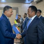 Wasiirka arrimaha dibadda oo aqoonsiga danjirenimo ka guddoomay Safiirka India