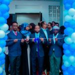 Wasiirka caafimaadka oo xariga ka jaray qaybta Hooyada iyo dhallaanka ee Isbitalka Forlanini