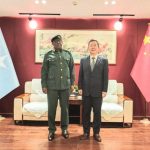 Taliyaha Ciidanka Asluubta oo la kulmay Danjiraha Shiinaha