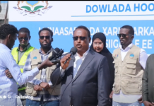 Guddoomiye Muungaab “Mashruuca biya mareennada magaalada ayaa bilaha soo socda la dhagax dhigi doonaa”