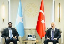 Wasiirka hawlaha guud oo la kulmay wasiirka gaadiidka iyo dhismaha Turkiga