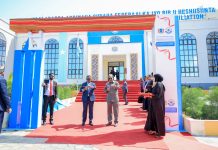 Madaxweynaha JFS Mudane Xasan Sheekh Maxamuud oo si rasmi ah u xarig jaraya dib u howlgelinta Xarunta dhexe ee Wasaaradda Arrimaha Gudaha Soomaaliya.