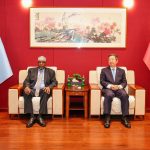 Hoggaamiyaha KGS oo la kulmay safiirka Shiinaha ee Soomaaliya