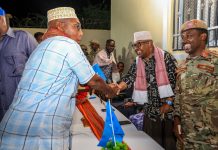 Wasiirka Gaashaandhigga XFS oo la kulmay Bulshada degmada Ceeldheer