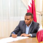 Ra’iisul wasaare Xamse oo saxiixay Buugga tacsida Amiirkii hore ee Qatar