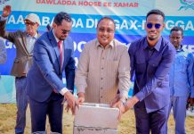 Duqa Magaalada Muqdisho oo Dhagax dhigay Dugsi Hoose dhexe oo laga hirgelinayo Degmada Gubadleey