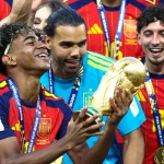 Sida ay arrinta Falastiin u midayso Muslimiinta oo taageeraya Spain Ciyaarta kama dambaysta ah ee FIFA