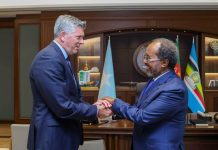 Madaxweyne Xasan Sheekh oo qaabilay xubin ka tirsan Golaha Wakiilada Maraykanka