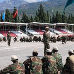 Taliyaha Ciidanka Dhulka ee XDS oo tababar u soo xiray Guutada 21-aad ee Kumaandooska Gorgor.