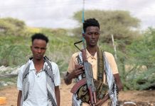 Laba Dhallinyaro Xoolo-dhaqato ah oo Ruunirgood ku Dilay Horjooge ka Tirsanaa Khawaarijta
