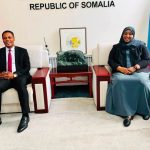 Wasiirka Warfaafinta XFS oo Booqasho Rasmi ah ku tagay Xarunta Safaaradda Soomaaliya ee Dalka Shiinaha