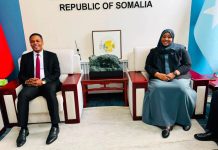 Wasiirka Warfaafinta XFS oo Booqasho Rasmi ah ku tagay Xarunta Safaaradda Soomaaliya ee Dalka Shiinaha