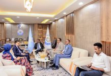 Wasiirka Arrimaha Gudaha oo la kulmay Safiirka Cusub ee Dowladda Aljeeriya u qaabilsan Soomaaliya
