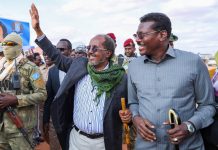 Madaxweyne Xasan Sheekh oo safar dhulka ah ku gaaray degmada Cadaado