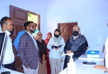 Guddoomiyaha hay’adda Qaxootiga oo kormeeray xarunta soo dhoweynta