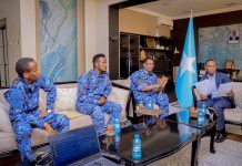 Guddoomiyaha SoDMA oo kulan la qaatay Taliyaha Ciidanka Badda iyo Difaaca Xeebaha Soomaaliya