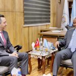 Guddoomiyaha golaha shacabka oo qaabilay safiirka Turkiga u fadhiya Soomaaliya