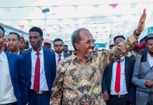 Madaxweyne Xasan Sheekh oo dhiirigelin ugu tagay bandhigga ganacsi ee Som Souk Expo